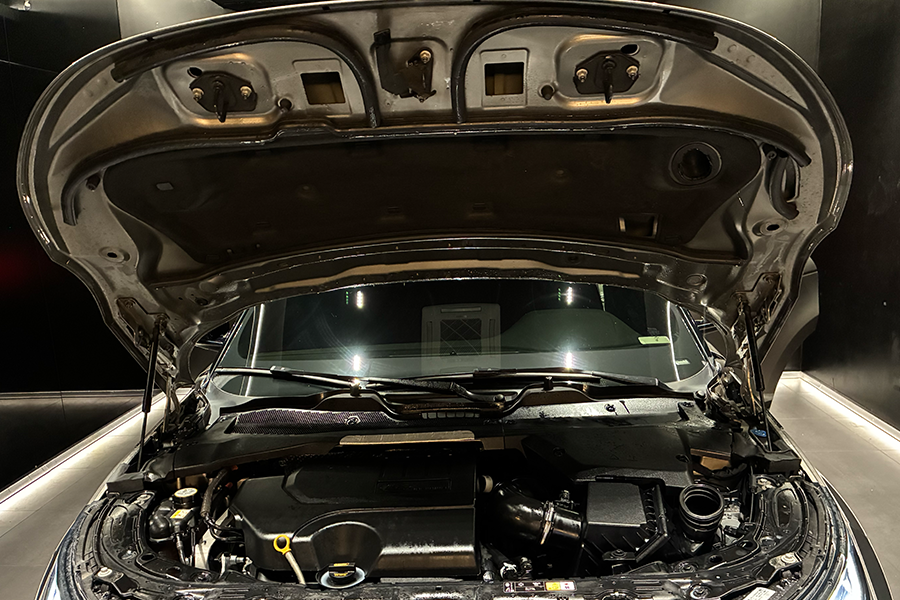 Range Rover Evoque P300 R-Dynamic HSE